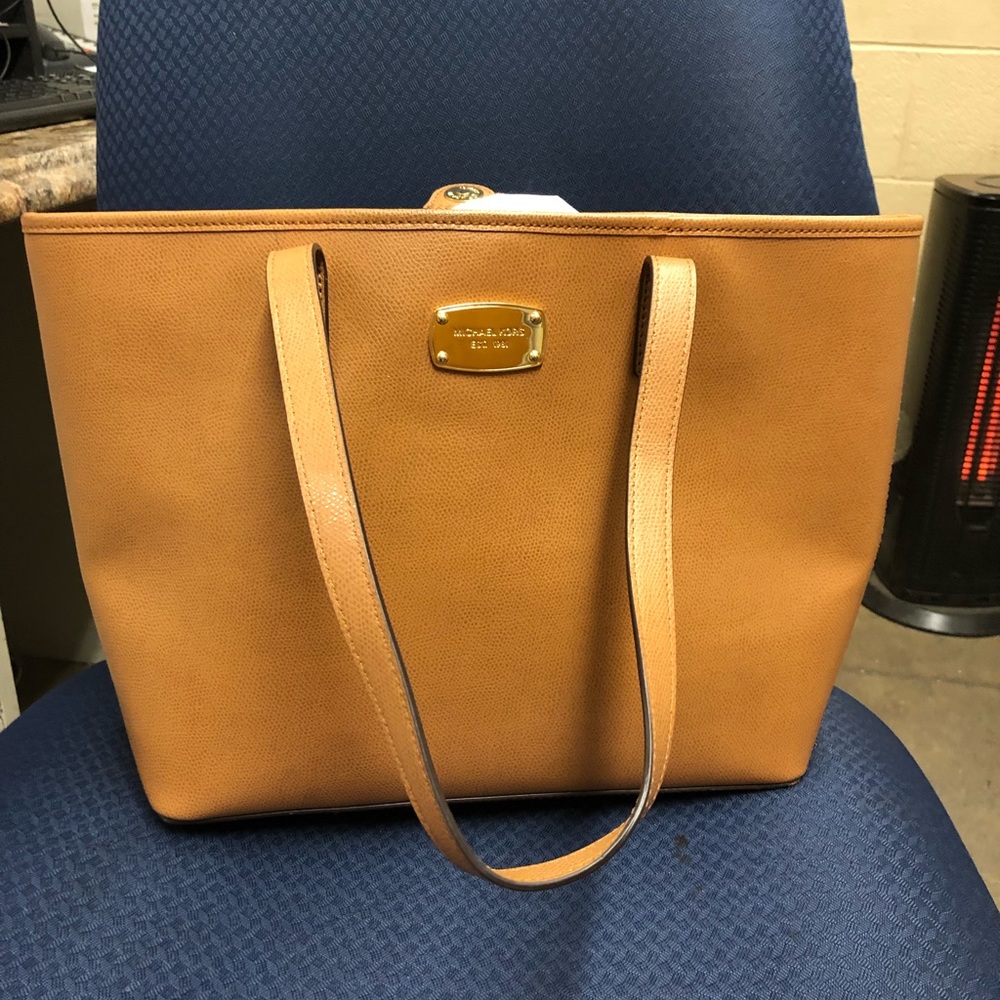 Michael Kors tote
